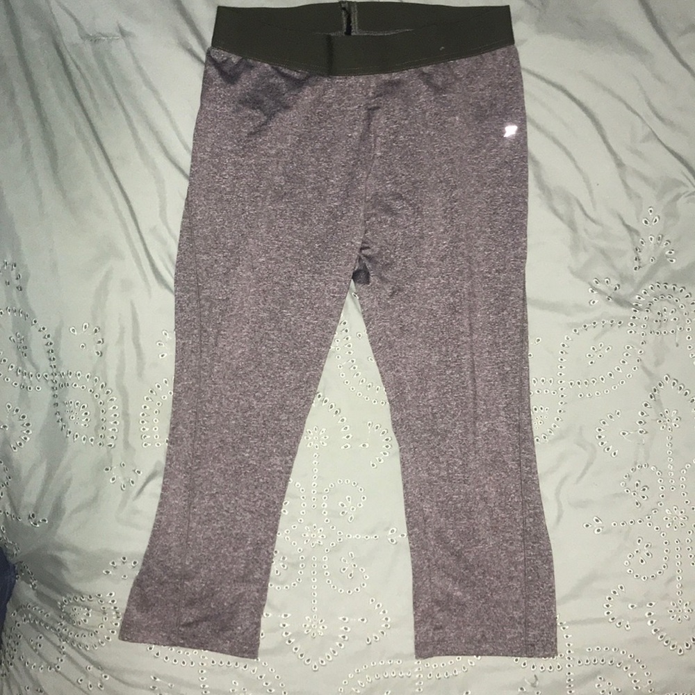 cropped grey leggings